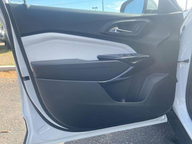 2025 Chevrolet Trax Vehicle Photo in GREELEY, CO 80634-4125