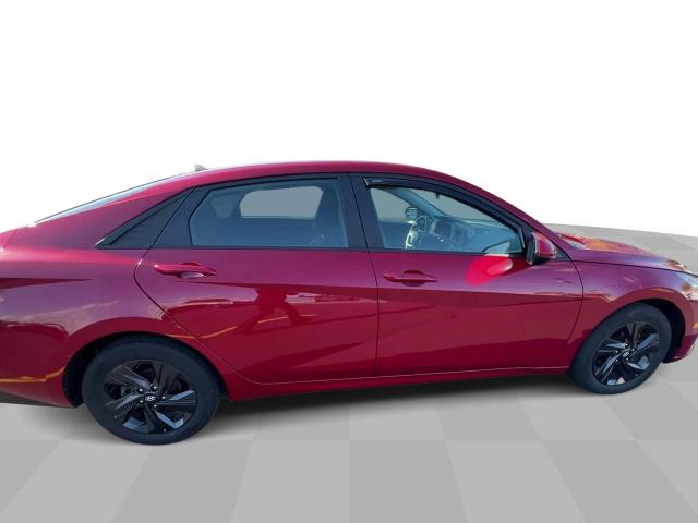 2022 Hyundai Elantra Hybrid Vehicle Photo in MASSENA, NY 13662-2255