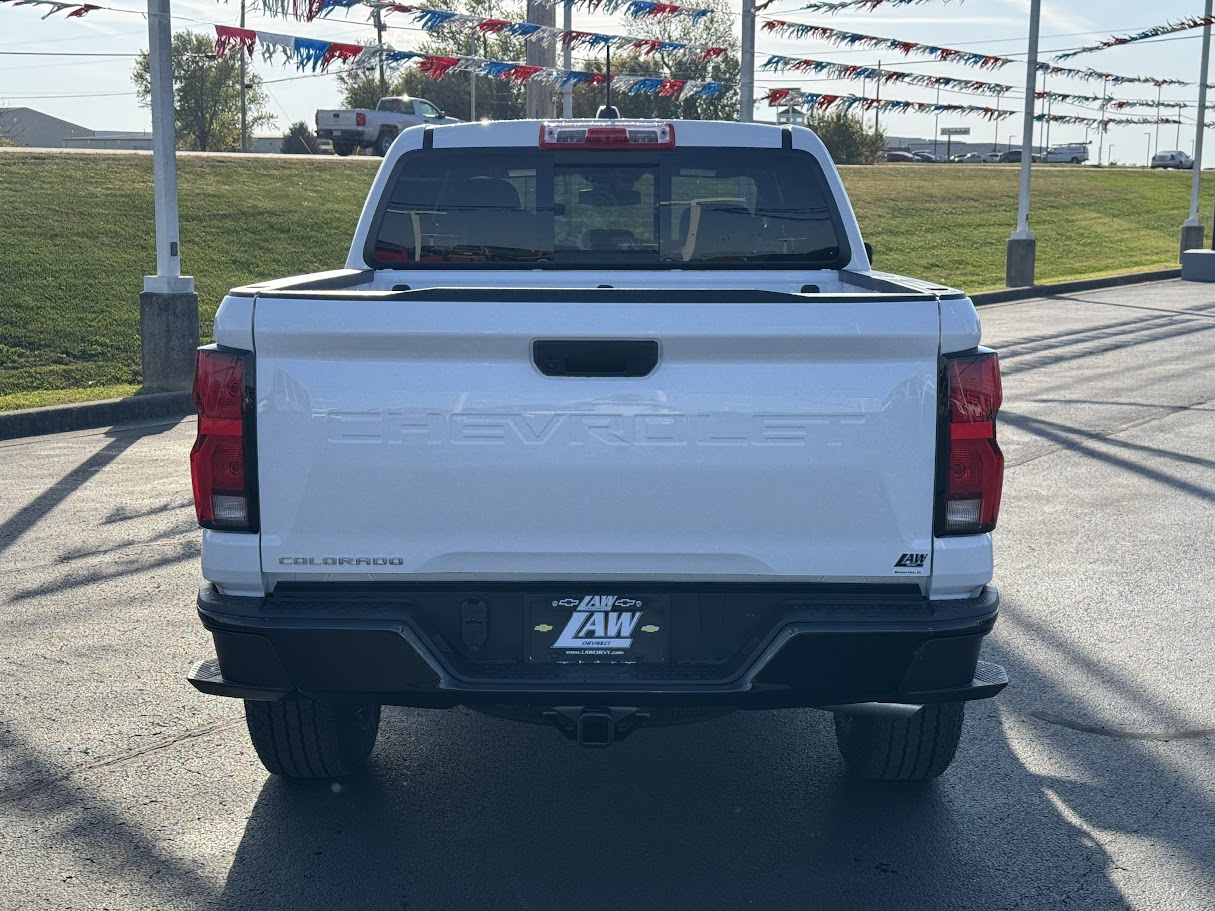 2024 Chevrolet Colorado Vehicle Photo in BOONVILLE, IN 47601-9633