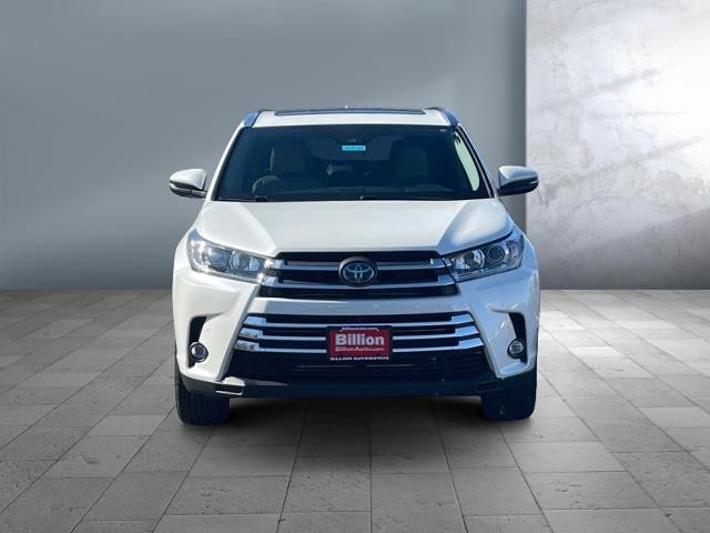 Used 2019 Toyota Highlander Limited with VIN 5TDDGRFH4KS052732 for sale in Clinton, IA