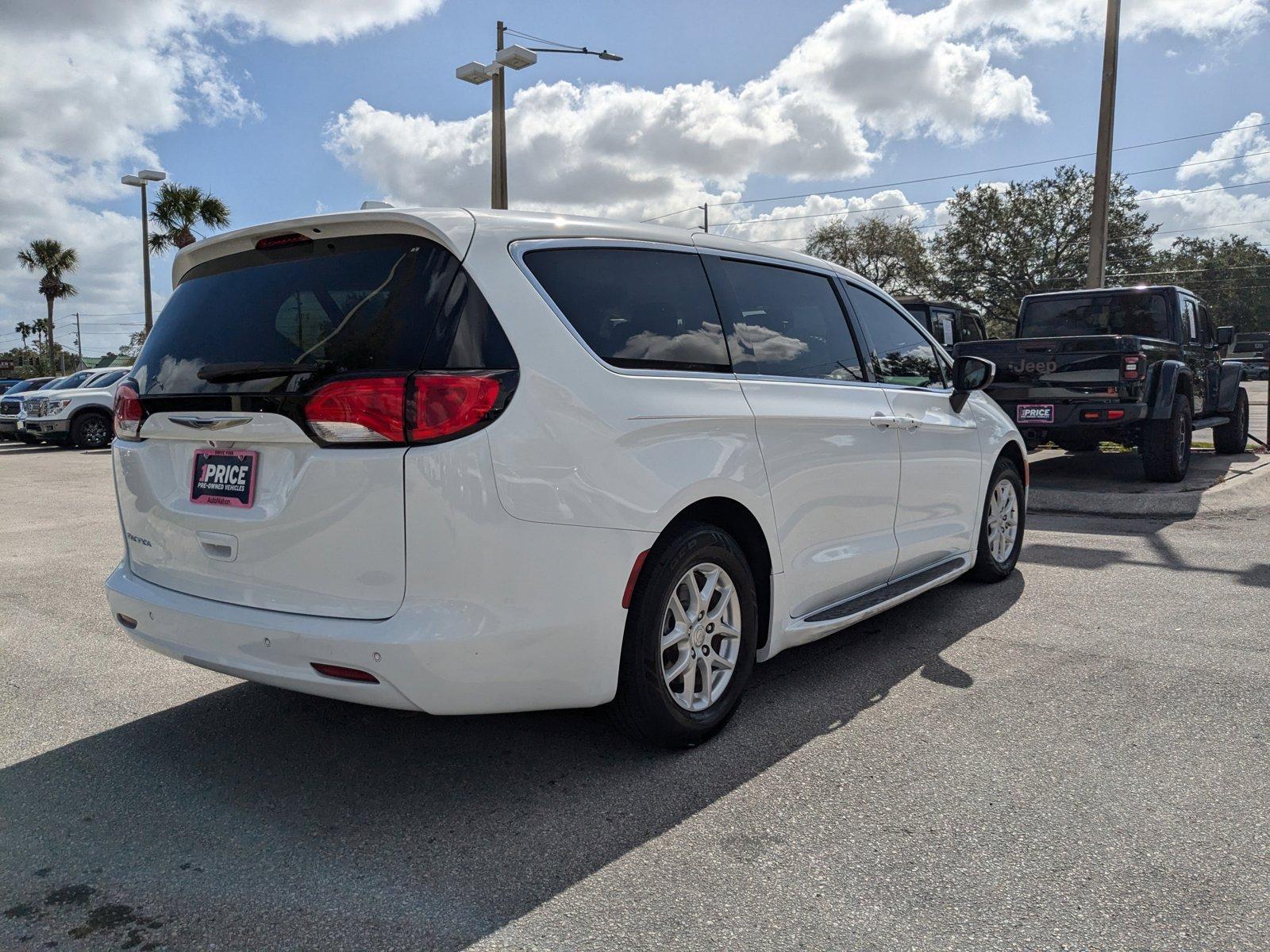 2017 Chrysler Pacifica Vehicle Photo in Winter Park, FL 32792