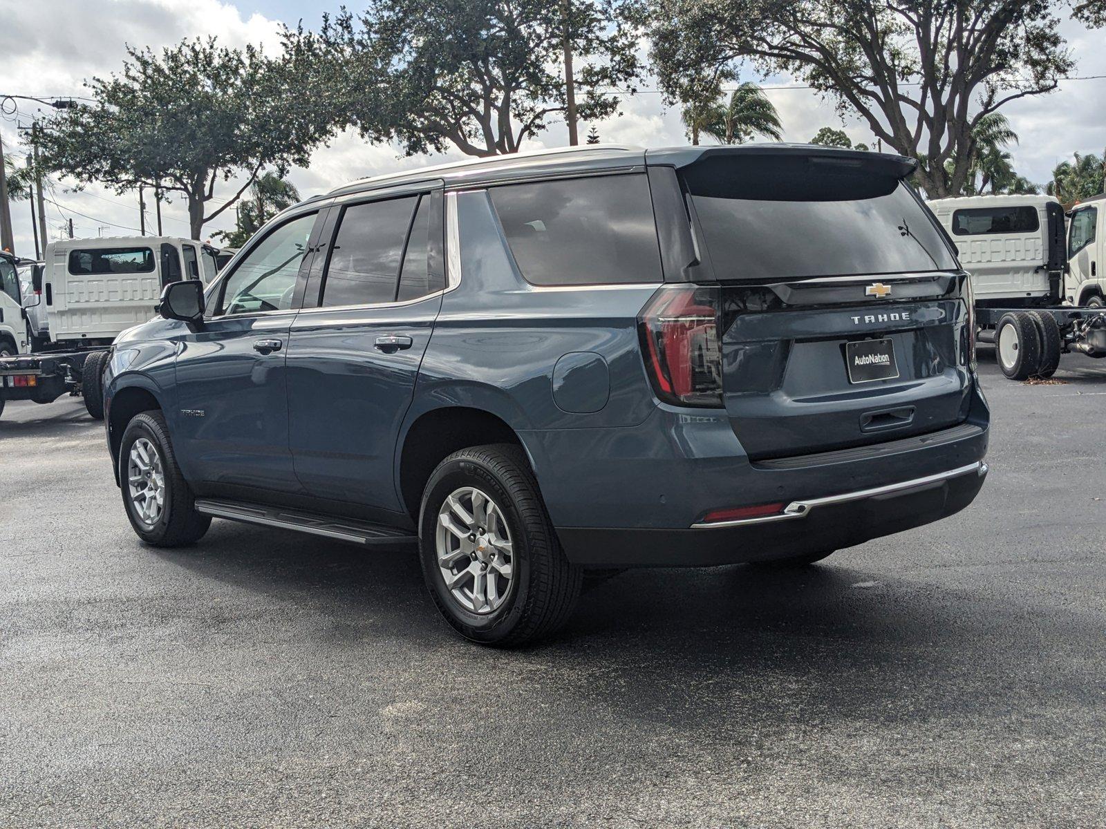 2025 Chevrolet Tahoe Vehicle Photo in GREENACRES, FL 33463-3207