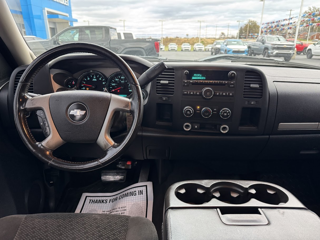 2008 Chevrolet Silverado 1500 Vehicle Photo in BOONVILLE, IN 47601-9633