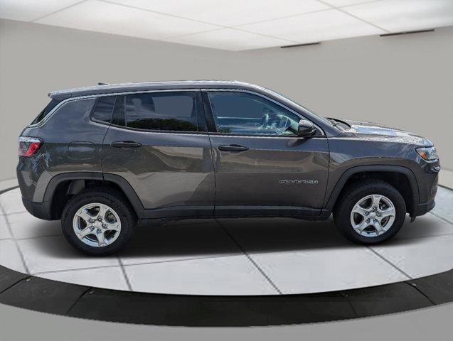 2022 Jeep Compass Vehicle Photo in Greeley, CO 80634-8763