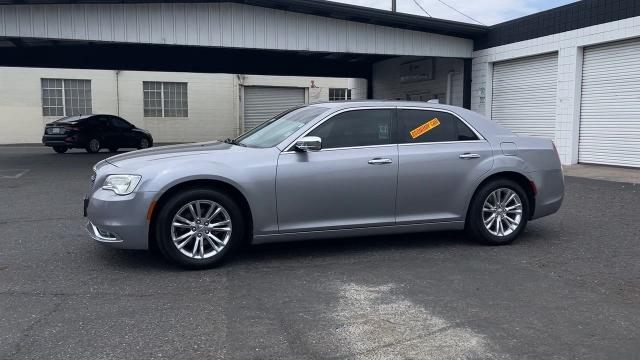 2016 Chrysler 300 Vehicle Photo in TURLOCK, CA 95380-4918