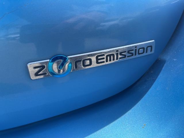 2011 Nissan LEAF Vehicle Photo in VENTURA, CA 93003-8585