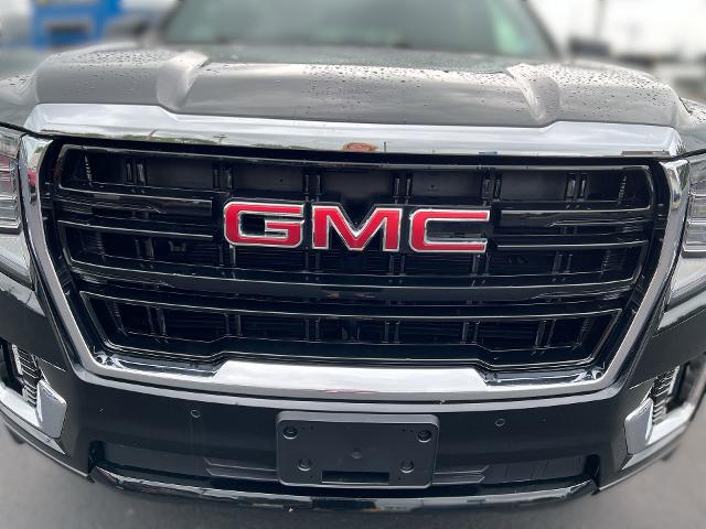 2022 GMC Yukon Vehicle Photo in MASSENA, NY 13662-2255