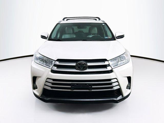 2018 Toyota Highlander Vehicle Photo in Doylsetown, PA 18901