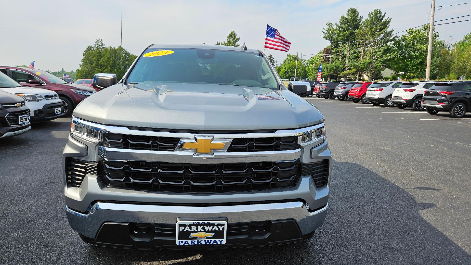 Used 2024 Chevrolet Silverado 1500 LT with VIN 2GCUDDED4R1152342 for sale in Canton, NY