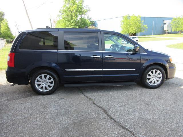 2015 Chrysler Town & Country Vehicle Photo in ELYRIA, OH 44035-6349