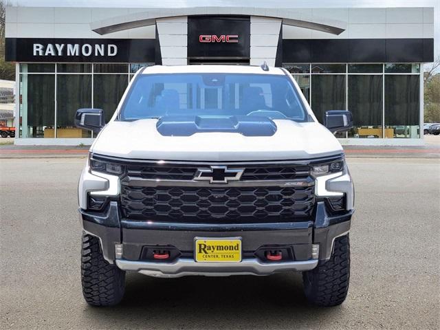 Used 2022 Chevrolet Silverado 1500 ZR2 with VIN 3GCUDHEL6NG633726 for sale in Center, TX