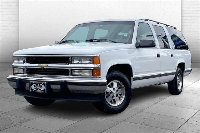 1994 Chevrolet Suburban Vehicle Photo in KANSAS CITY, MO 64114-4502