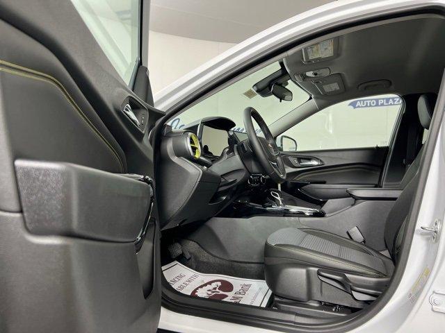 2025 Chevrolet Trax Vehicle Photo in HARRISONBURG, VA 22801-8763