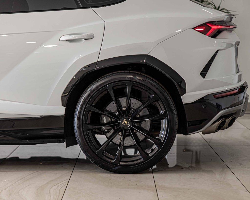 2021 Lamborghini Urus Vehicle Photo in Saint Charles, IL 60174