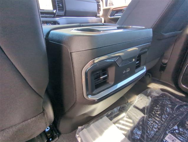 2025 GMC Sierra 1500 Vehicle Photo in GOODYEAR, AZ 85338-1310