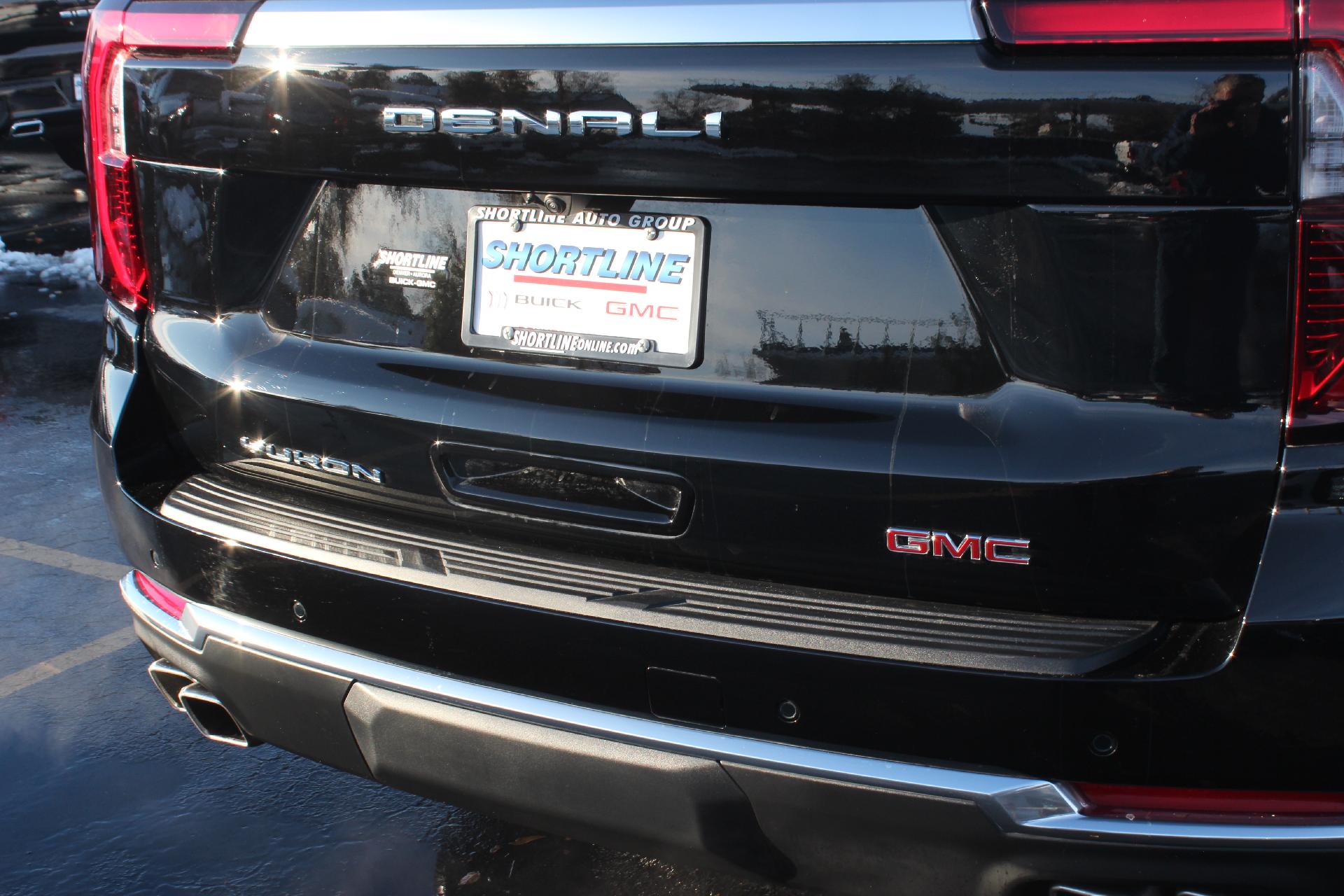 2025 GMC Yukon XL Vehicle Photo in AURORA, CO 80012-4011