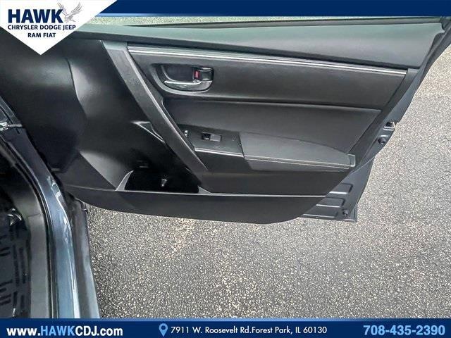 2018 Toyota Corolla Vehicle Photo in Saint Charles, IL 60174