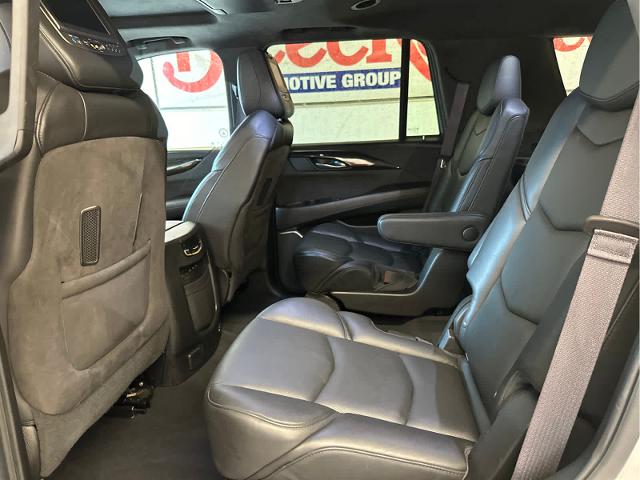 2017 Cadillac Escalade Vehicle Photo in RED SPRINGS, NC 28377-1640