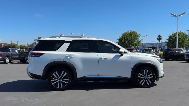 2023 Nissan Pathfinder Vehicle Photo in SALINAS, CA 93907-2500