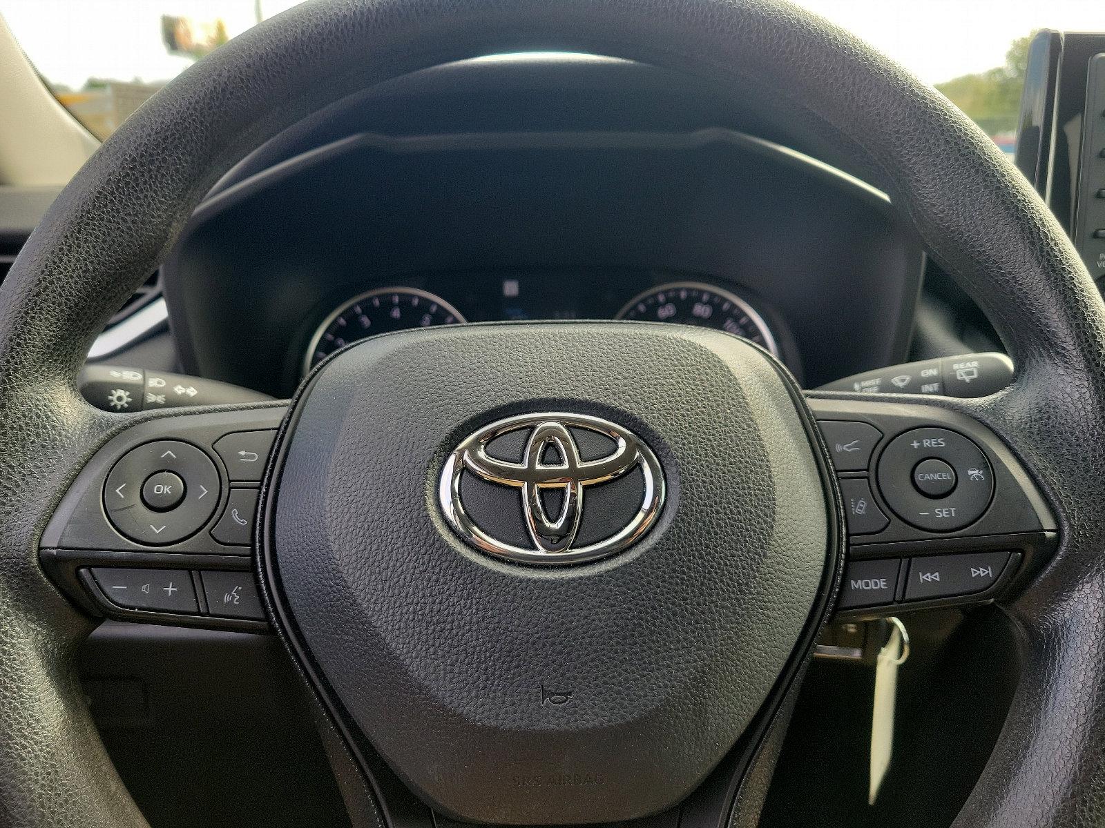 2021 Toyota RAV4 Vehicle Photo in Trevose, PA 19053