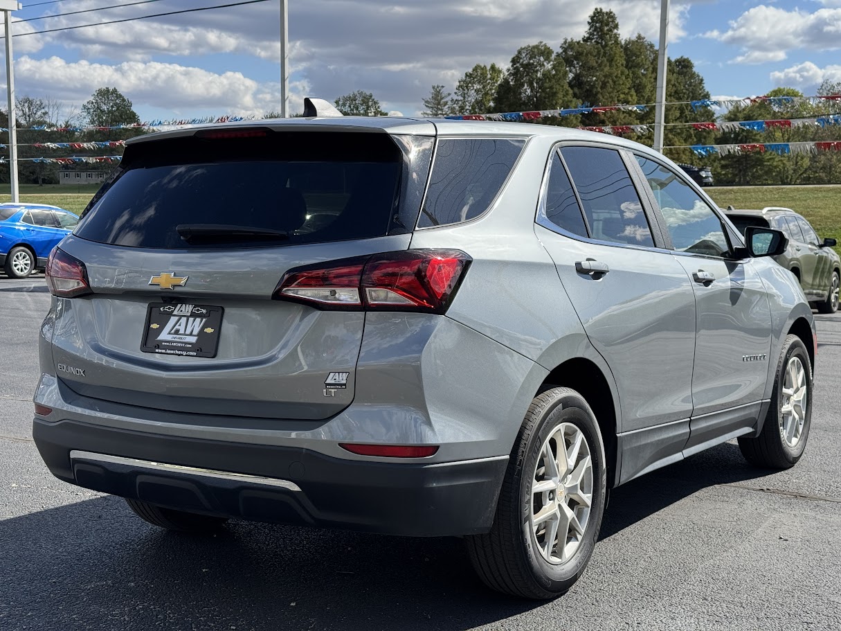 2023 Chevrolet Equinox Vehicle Photo in BOONVILLE, IN 47601-9633