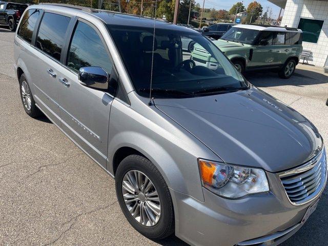 2016 Chrysler Town & Country Vehicle Photo in MILFORD, OH 45150-1684