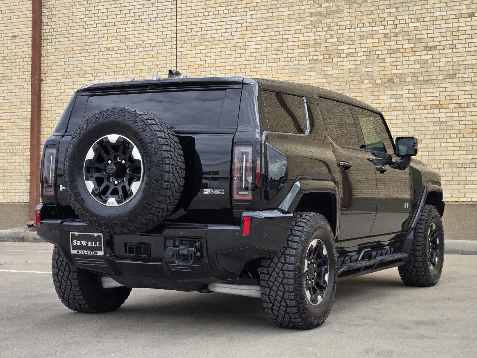 2024 GMC HUMMER EV SUV Vehicle Photo in DALLAS, TX 75209-3016