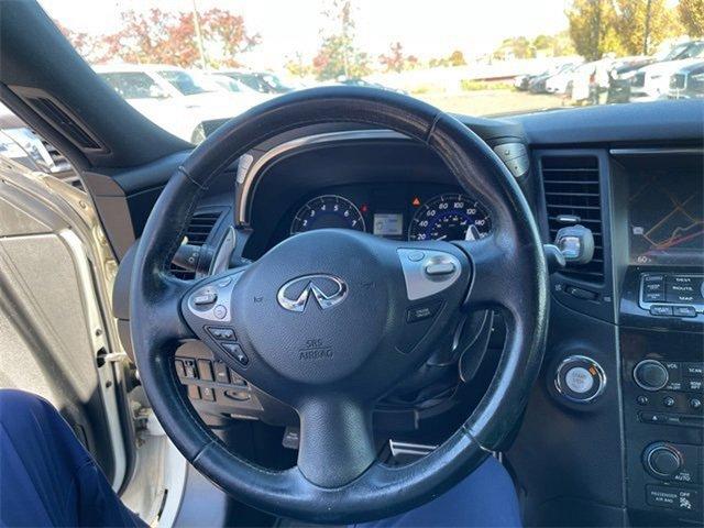 2016 INFINITI QX70 Vehicle Photo in Willow Grove, PA 19090