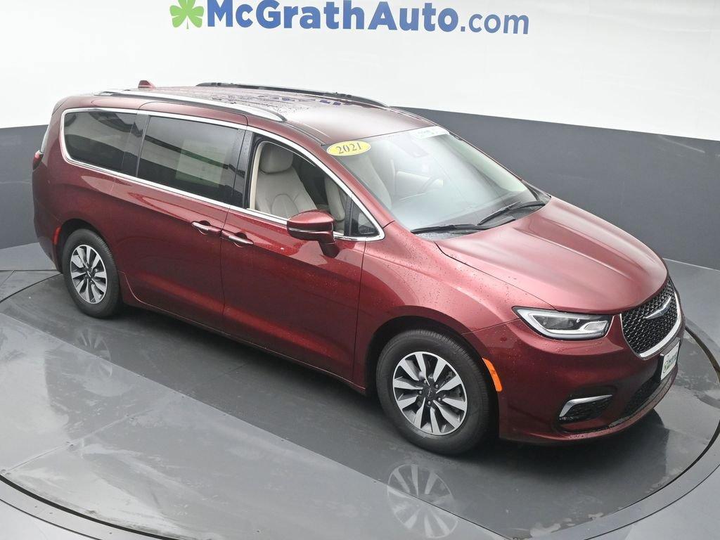 2021 Chrysler Pacifica Vehicle Photo in Cedar Rapids, IA 52402