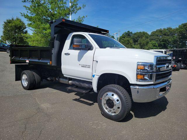 2023 Chevrolet Silverado 5500 HD Vehicle Photo in DANBURY, CT 06810-5034