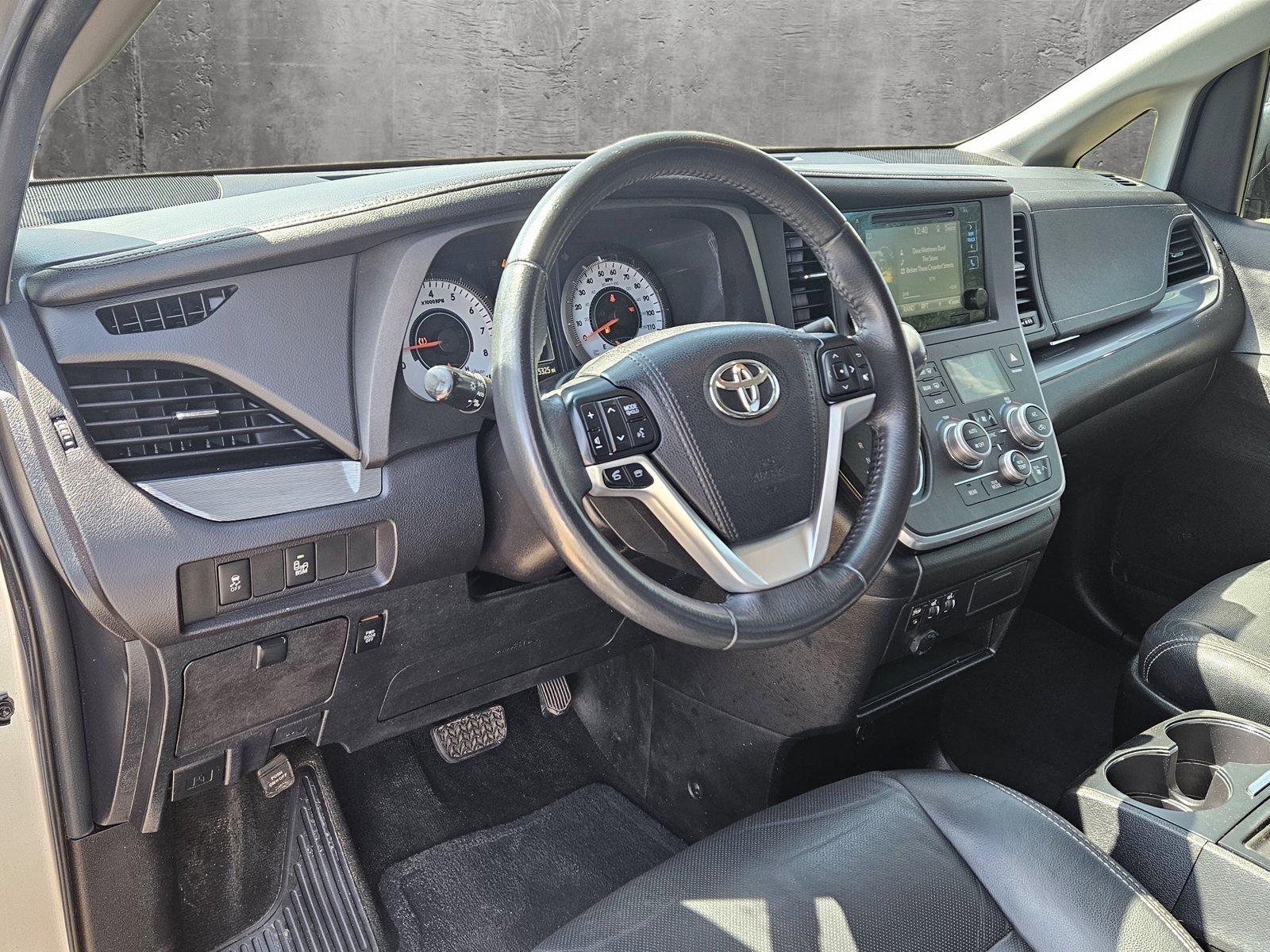 2017 Toyota Sienna Vehicle Photo in AMARILLO, TX 79106-1809