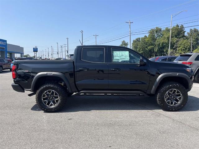 2024 Chevrolet Colorado Vehicle Photo in ALCOA, TN 37701-3235