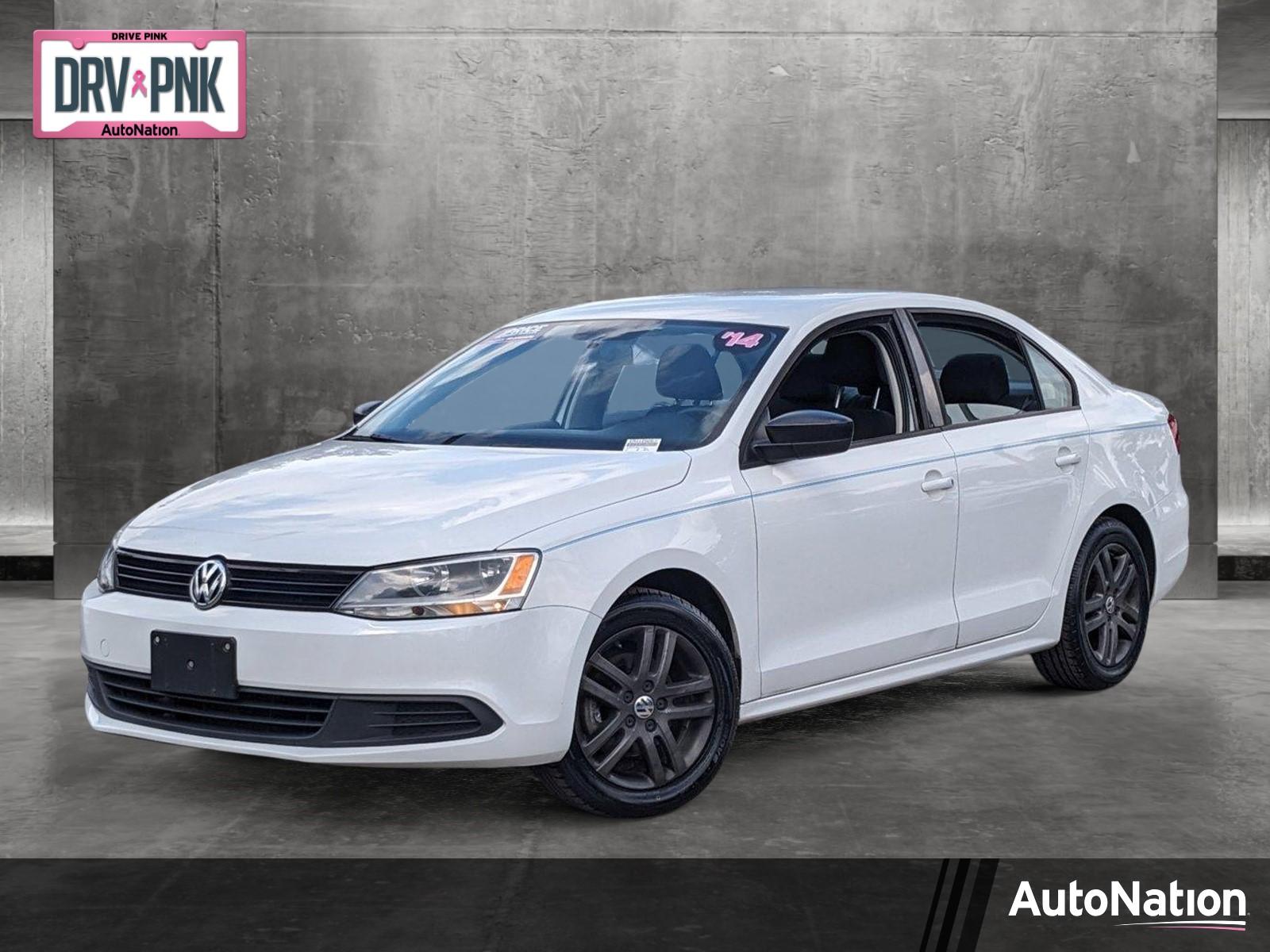 2014 Volkswagen Jetta Sedan Vehicle Photo in Tampa, FL 33614