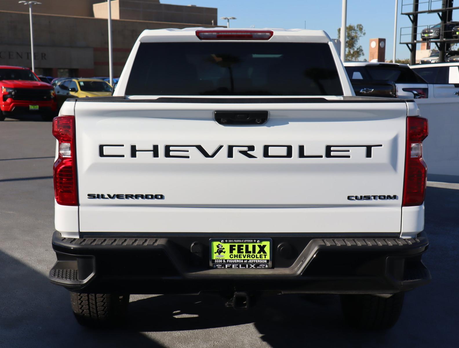 2024 Chevrolet Silverado 1500 Vehicle Photo in LOS ANGELES, CA 90007-3794