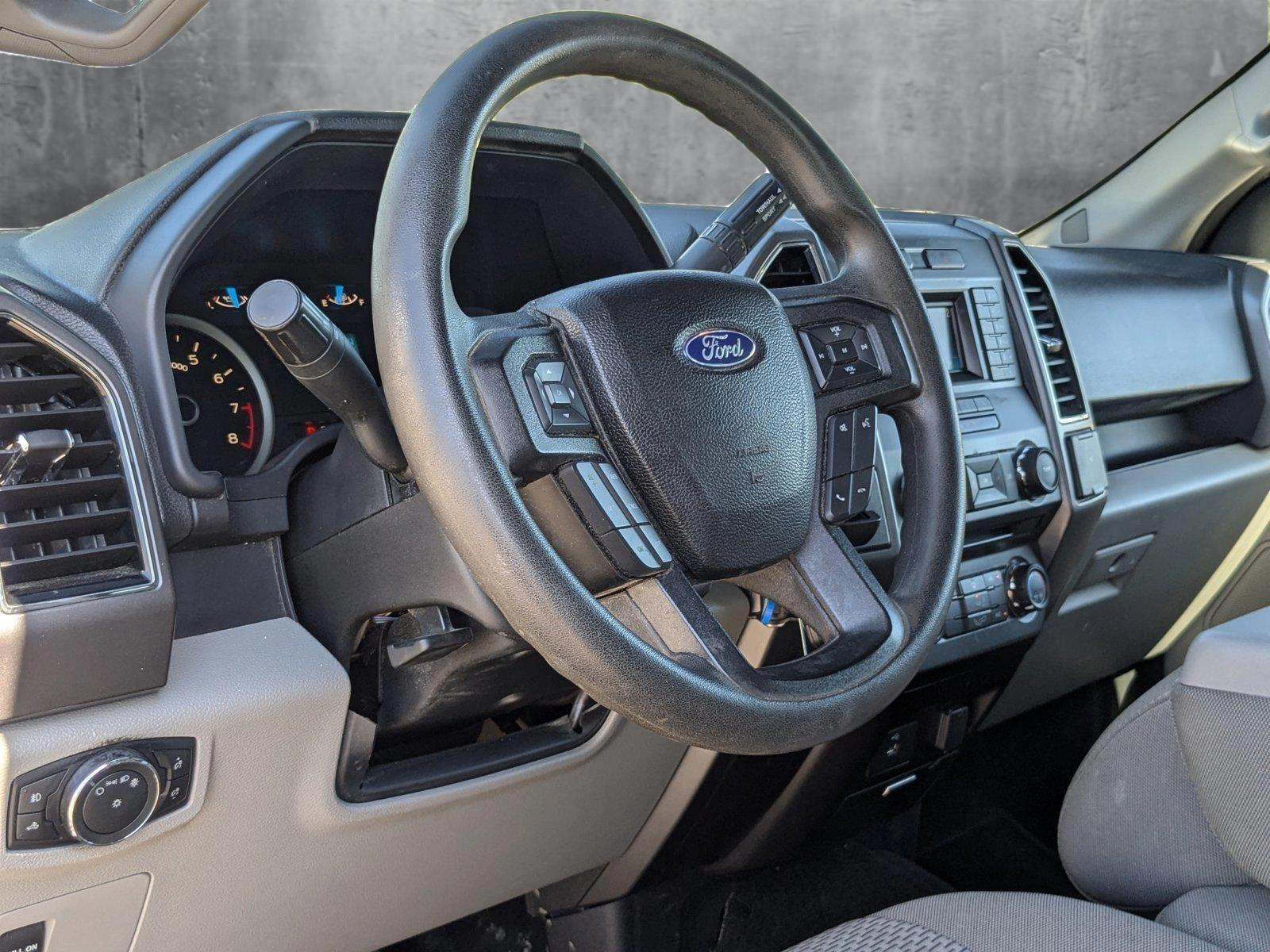 2017 Ford F-150 Vehicle Photo in St. Petersburg, FL 33713