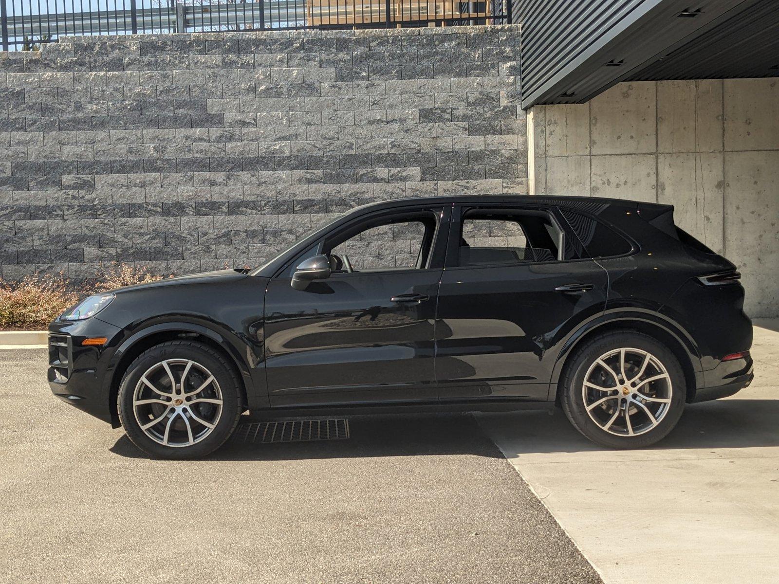 2024 Porsche Cayenne Vehicle Photo in Towson, MD 21204