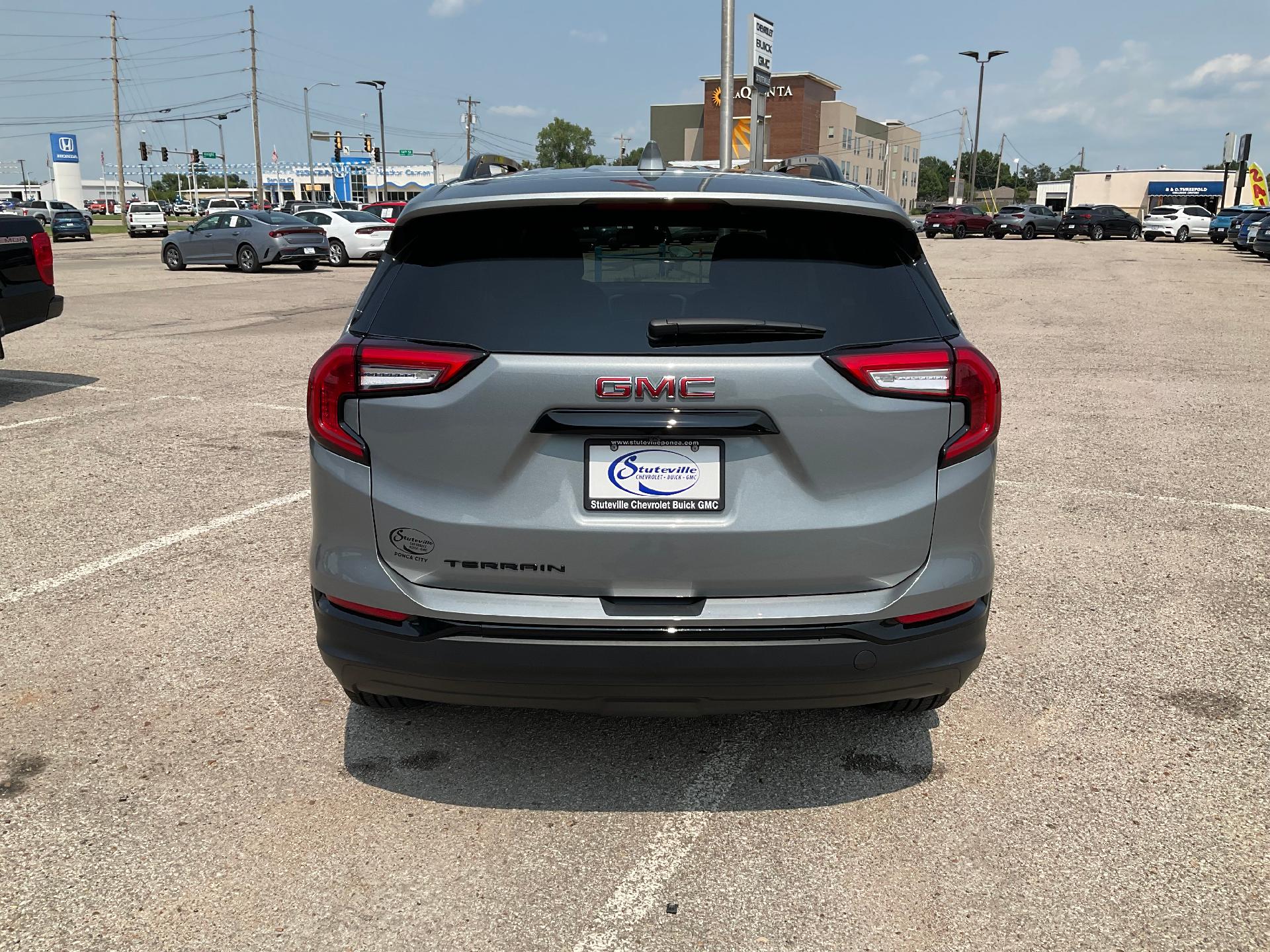 2024 GMC Terrain Vehicle Photo in PONCA CITY, OK 74601-1036