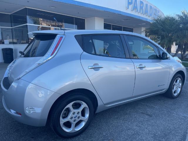 2011 Nissan LEAF Vehicle Photo in VENTURA, CA 93003-8585