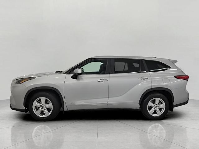 2023 Toyota Highlander Vehicle Photo in Green Bay, WI 54304