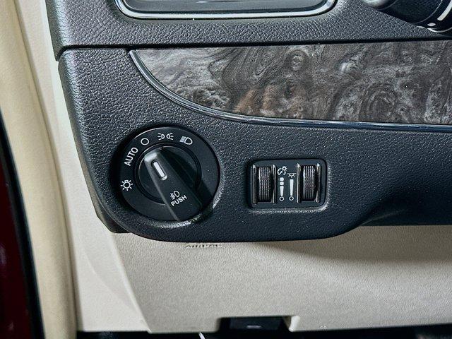 2015 Chrysler Town & Country Vehicle Photo in Doylsetown, PA 18901