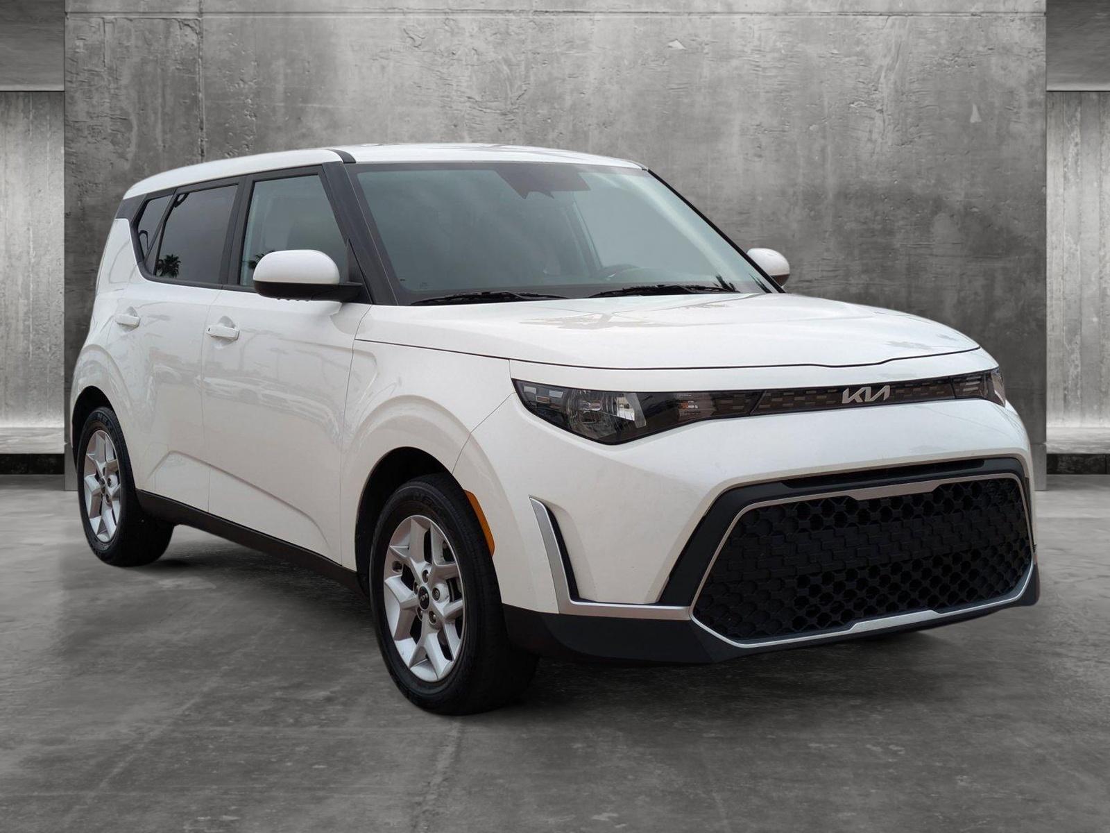 2023 Kia Soul Vehicle Photo in Tustin, CA 92782