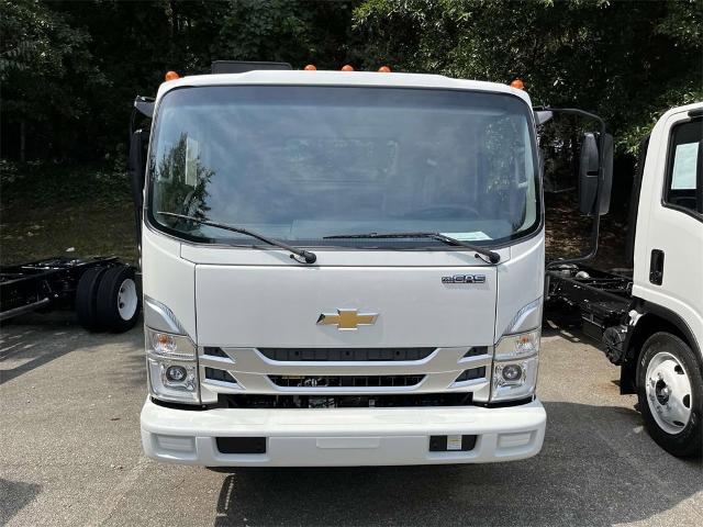 2025 Chevrolet Low Cab Forward 4500 Vehicle Photo in ALCOA, TN 37701-3235