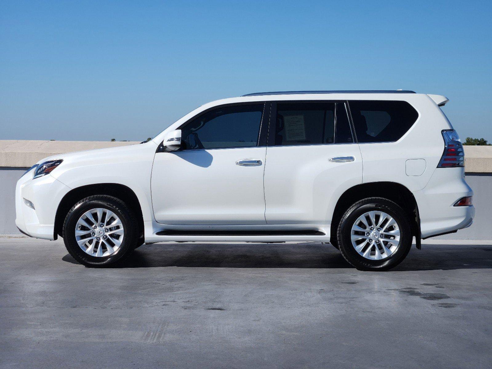 2022 Lexus GX 460 Vehicle Photo in DALLAS, TX 75209