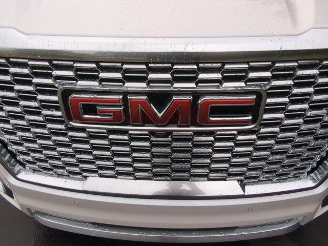 2024 GMC Yukon Vehicle Photo in ALBERTVILLE, AL 35950-0246