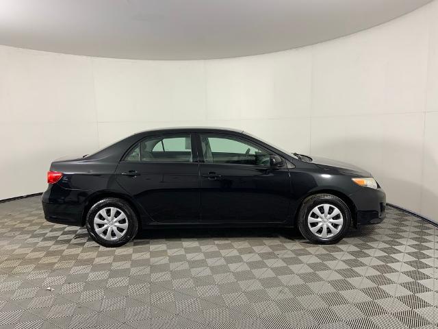 Used 2013 Toyota Corolla LE with VIN 2T1BU4EEXDC062221 for sale in Gladstone, OR