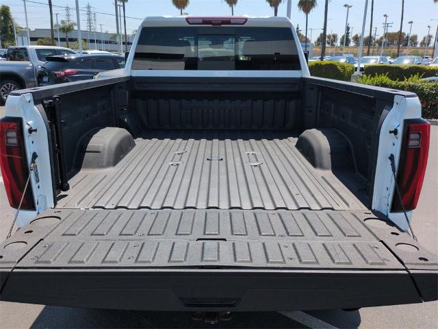 2024 GMC Sierra 2500 HD Vehicle Photo in ANAHEIM, CA 92806-5612