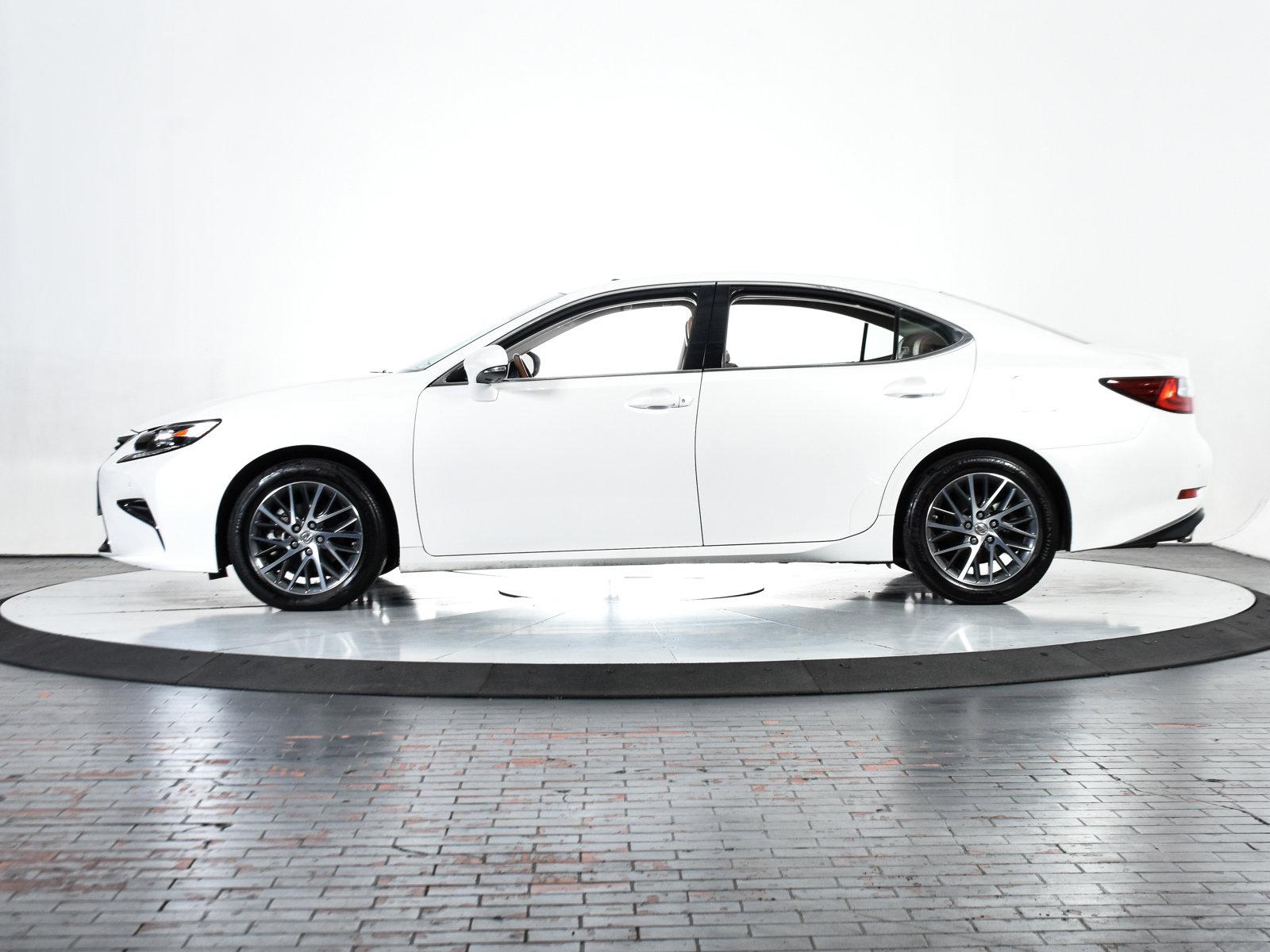 2016 Lexus ES 350 Vehicle Photo in DALLAS, TX 75235