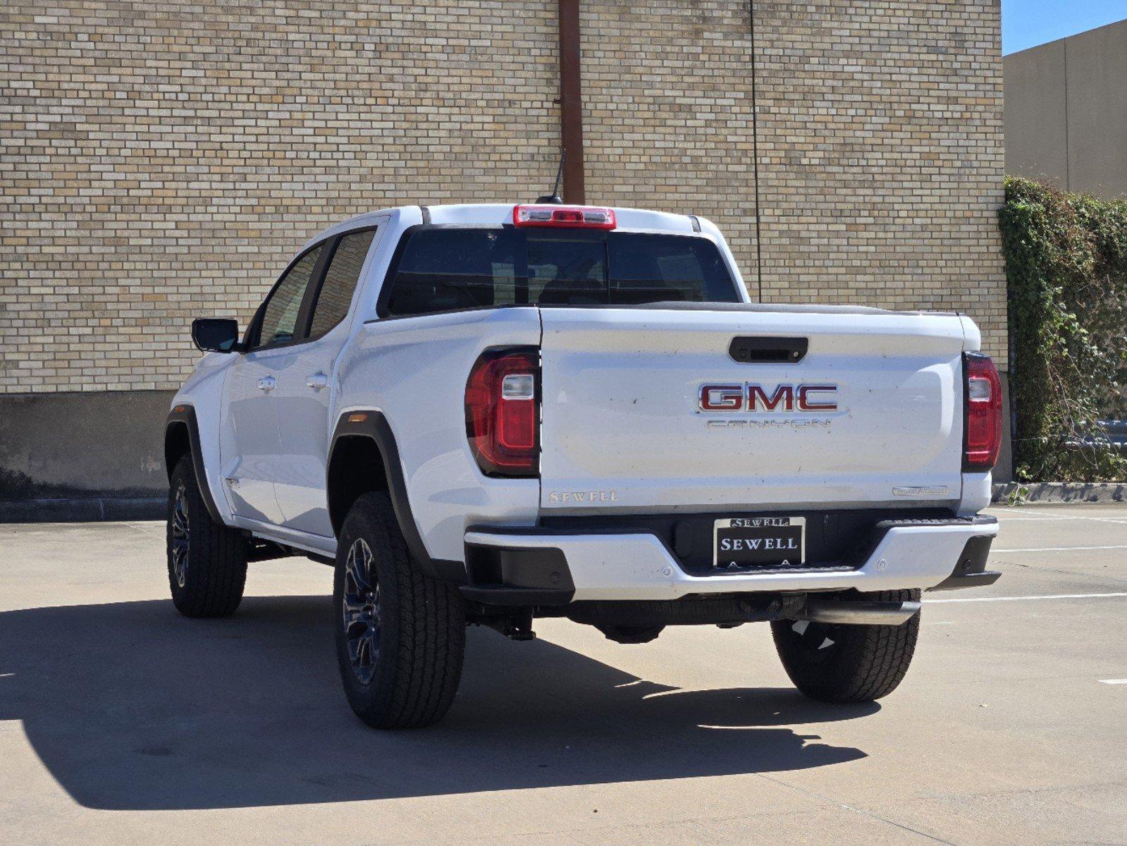 2024 GMC Canyon Vehicle Photo in DALLAS, TX 75209-3016