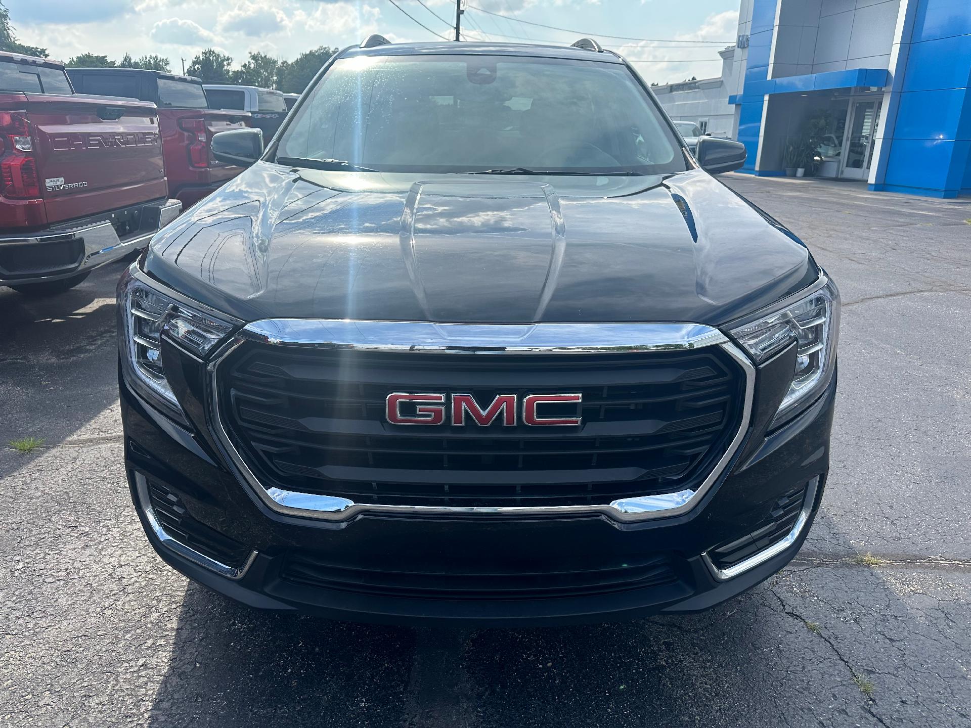 Used 2023 GMC Terrain SLE with VIN 3GKALTEG6PL123354 for sale in Clare, MI