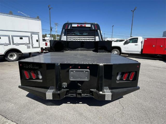 2023 Chevrolet Silverado 5500 HD Vehicle Photo in ALCOA, TN 37701-3235